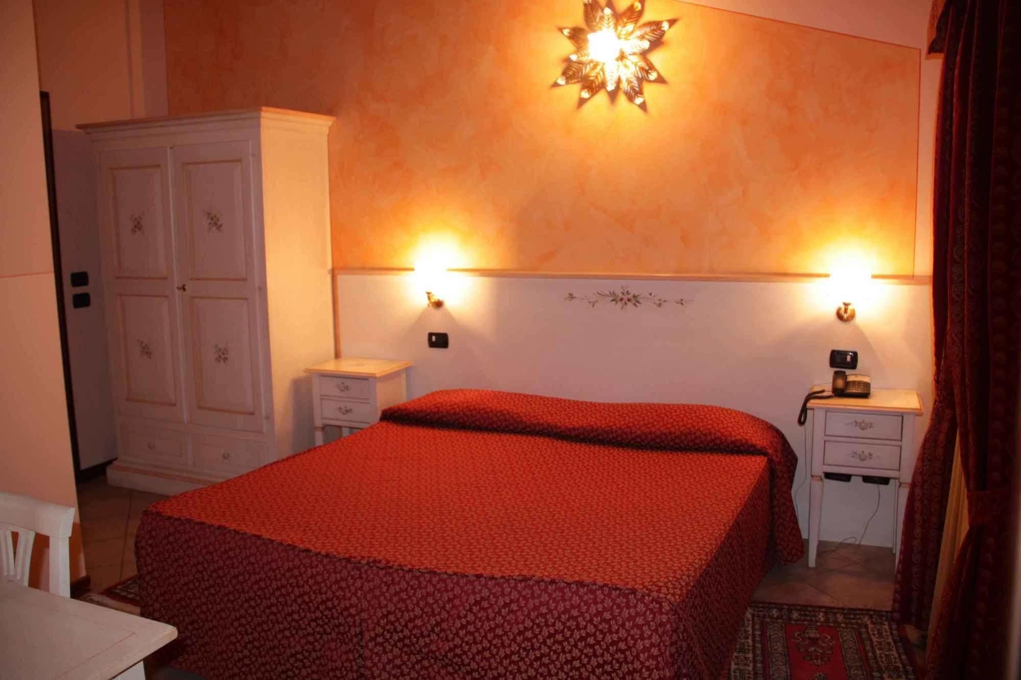 Albergo La Piana Ghedi Exterior photo